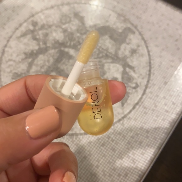 Lip Plumping Oil and Gloss Duo Kit - Picture 6 of 8